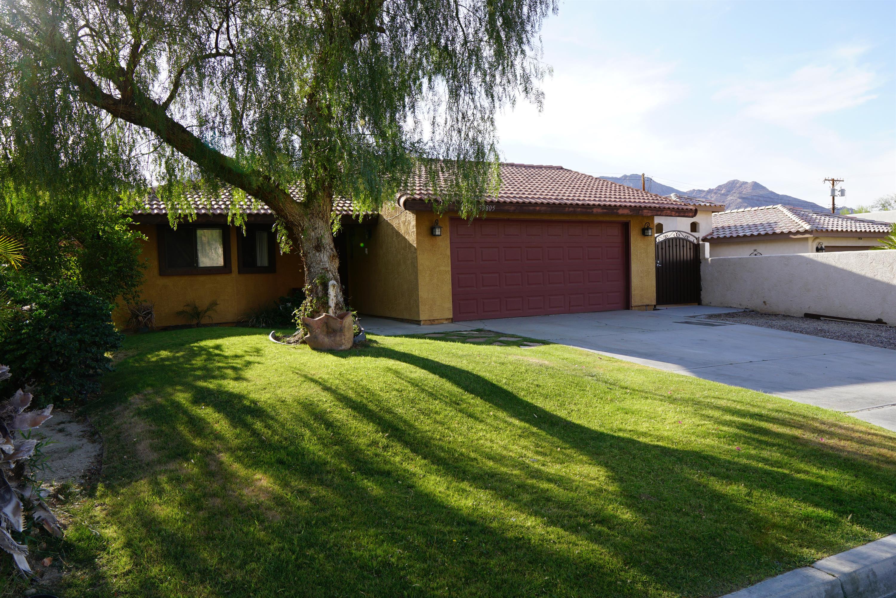 53805 Avenida Martinez